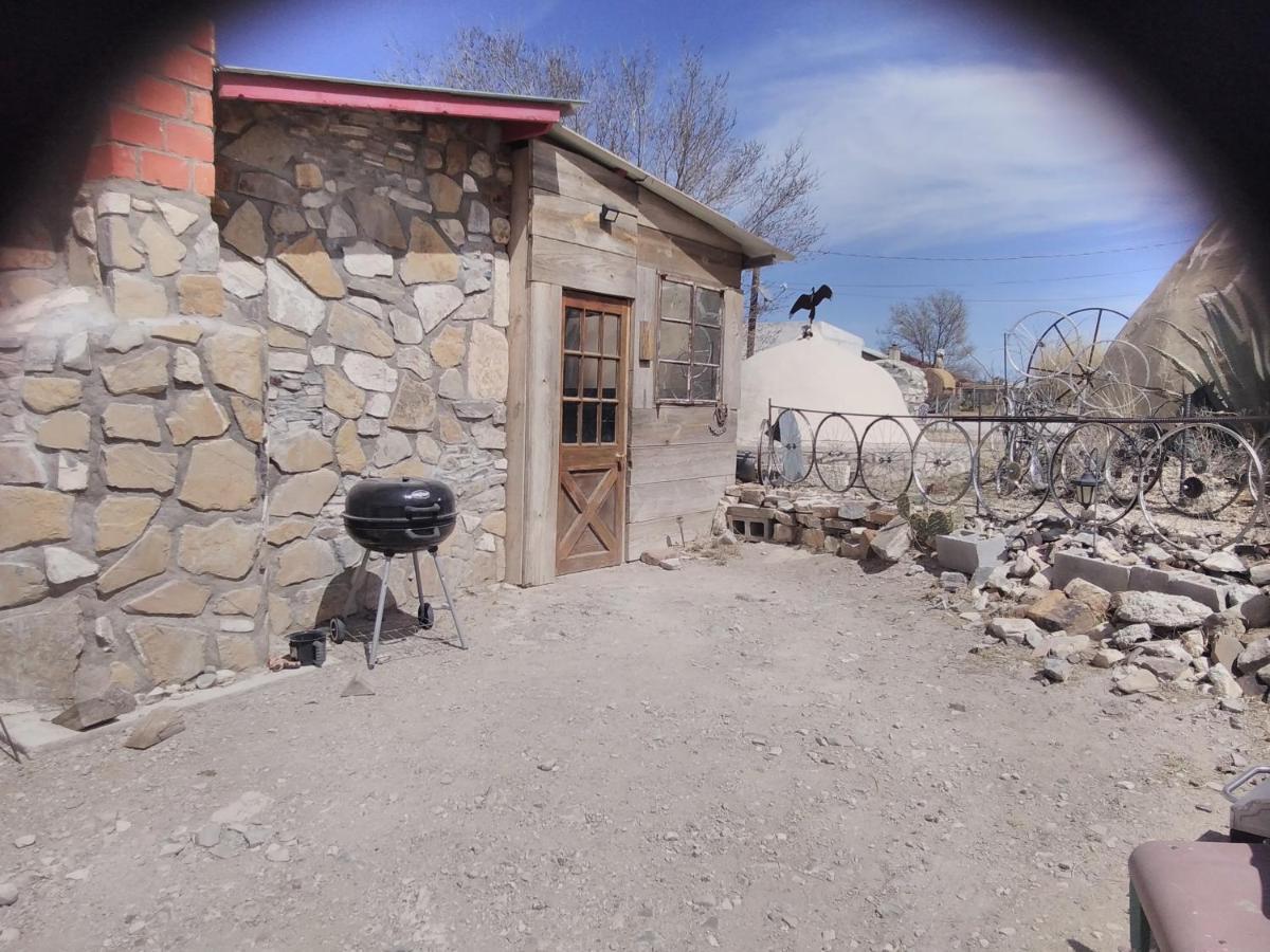 La Loma Del Chivo Llc Stone Cottage Alternative Building Marathon Eksteriør billede