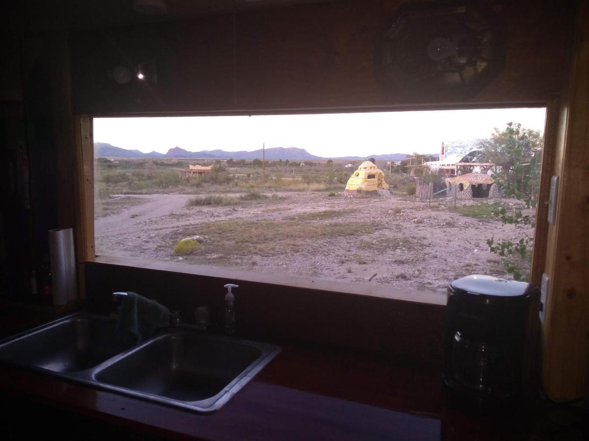 La Loma Del Chivo Llc Stone Cottage Alternative Building Marathon Eksteriør billede